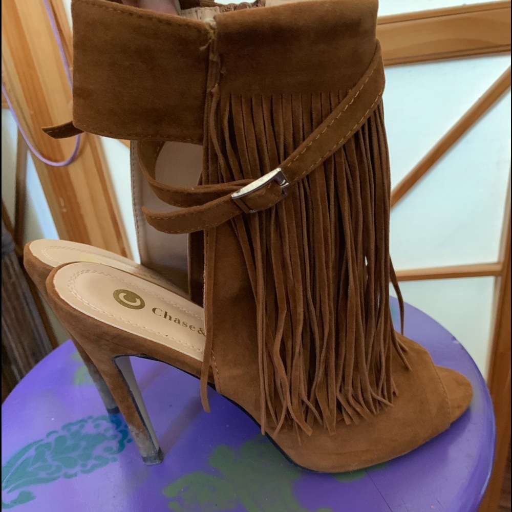 Moccasin fringe heels